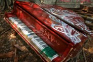 thumb_12_Red-Piano-on-North-Shore
